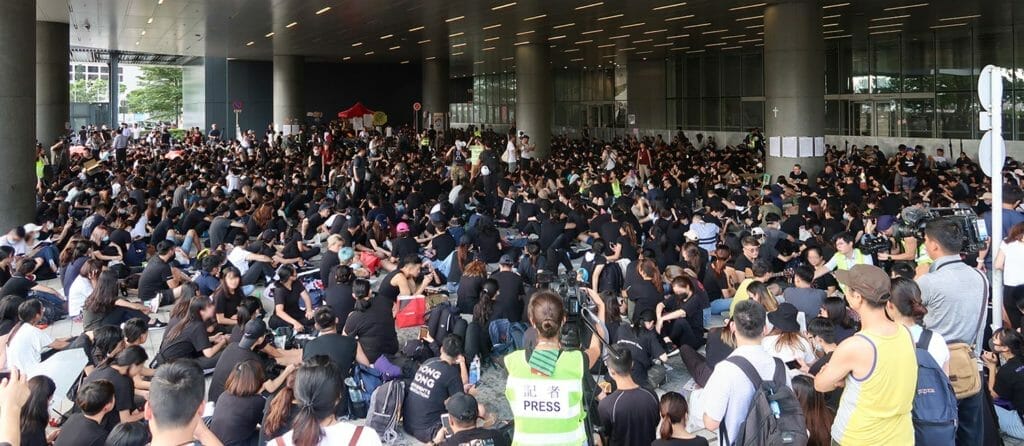 Protesters_under_Legislative_Council_Building_20190621